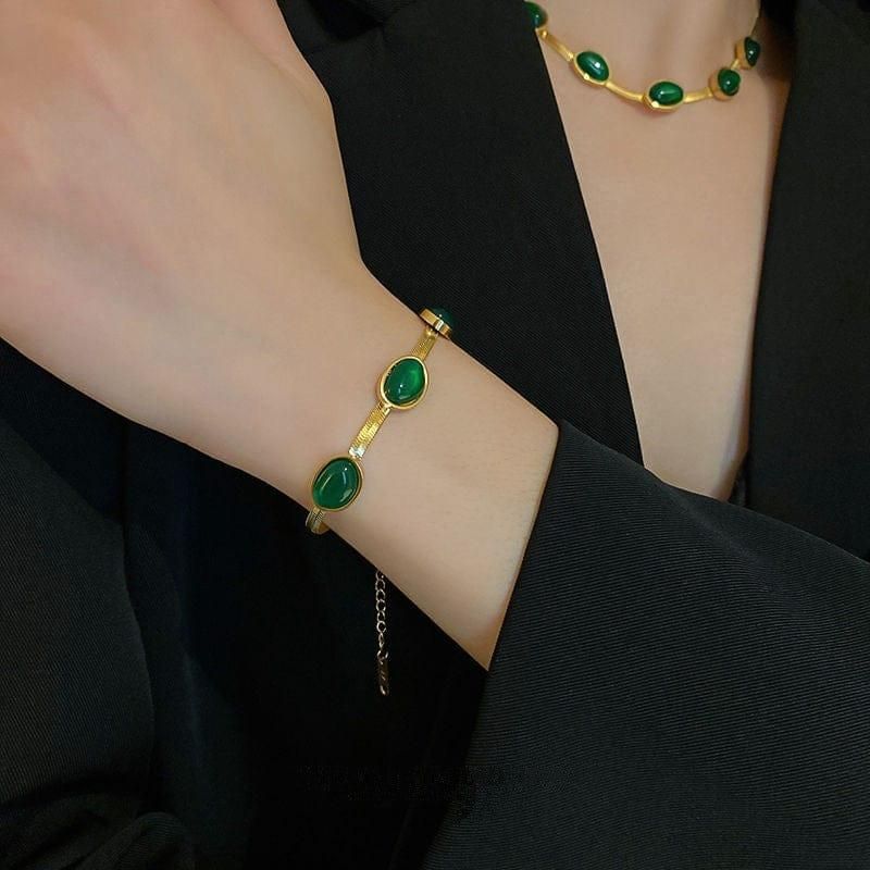 GREEN STONE CYSTAL NECKLACE SET 🎁