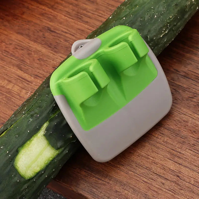 Finger Peeler 🥕 BUY 1 GET1 FREE 🍎